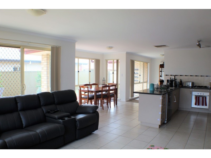 26 BRITHA AVENUE, Evanston SA 5116