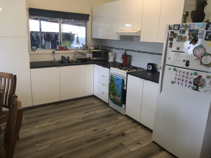 1 FIFTH STREET, Owen SA 5460