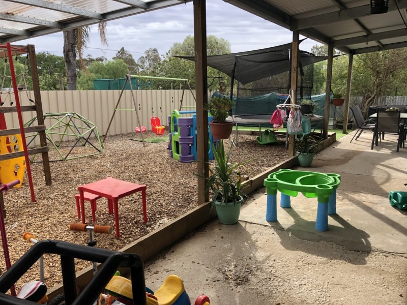 1 FIFTH STREET, Owen SA 5460