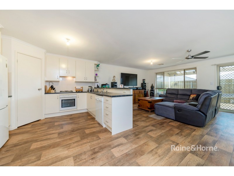 13 MAYFAIR DRIVE, Andrews Farm SA 5114