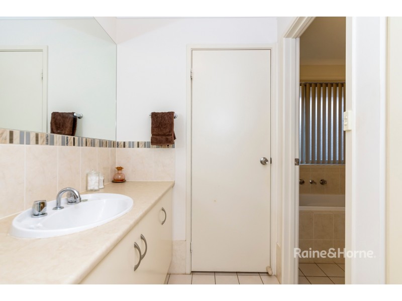 13 MAYFAIR DRIVE, Andrews Farm SA 5114