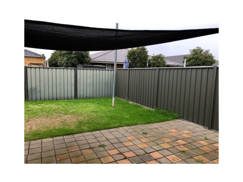 24 SAINT LAWRENCE AVENUE, Andrews Farm SA 5114