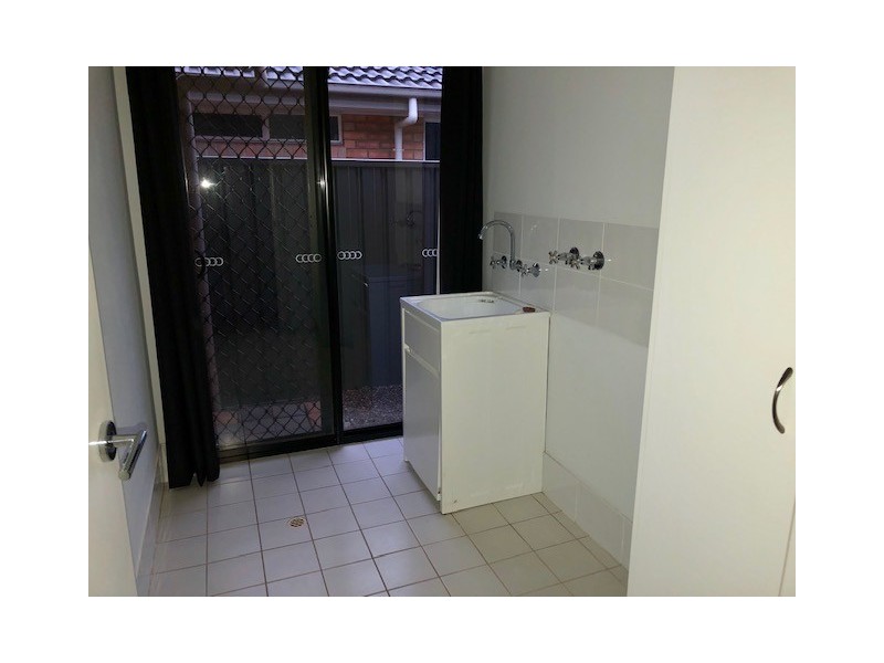 24 SAINT LAWRENCE AVENUE, Andrews Farm SA 5114