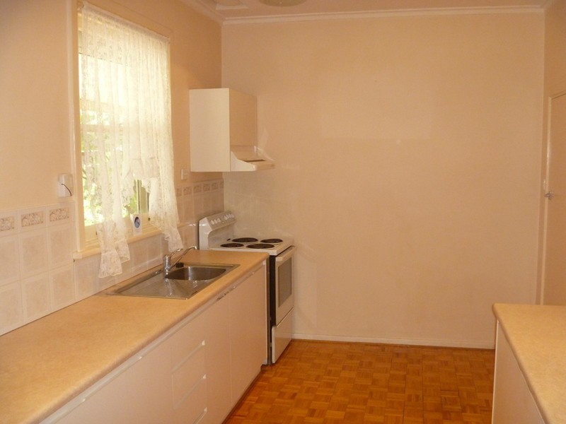 5 Midway Rd, Elizabeth East SA 5112