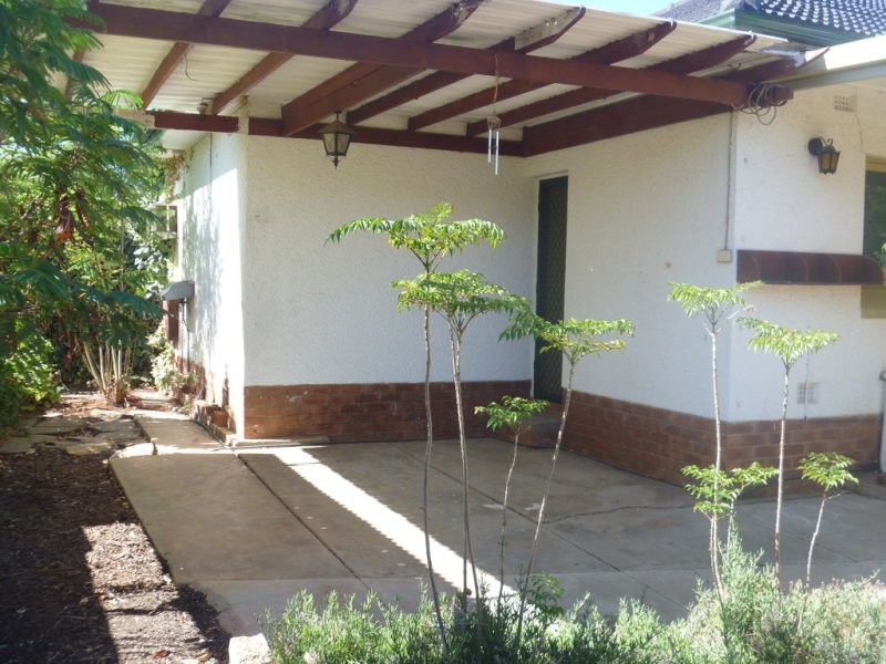 5 Midway Rd, Elizabeth East SA 5112