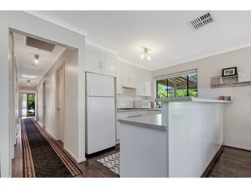 12 McGonigal Drive, Willaston SA 5118