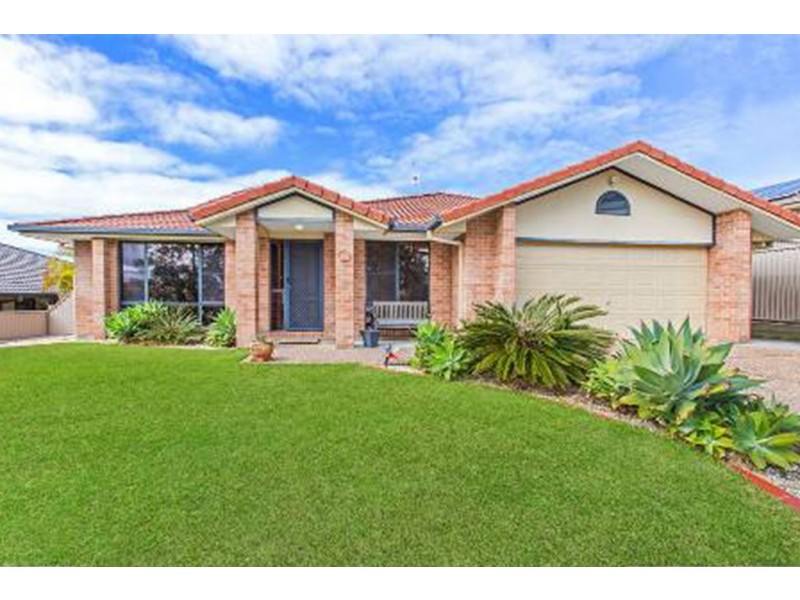 8 Urunga Drive, Pottsville NSW 2489