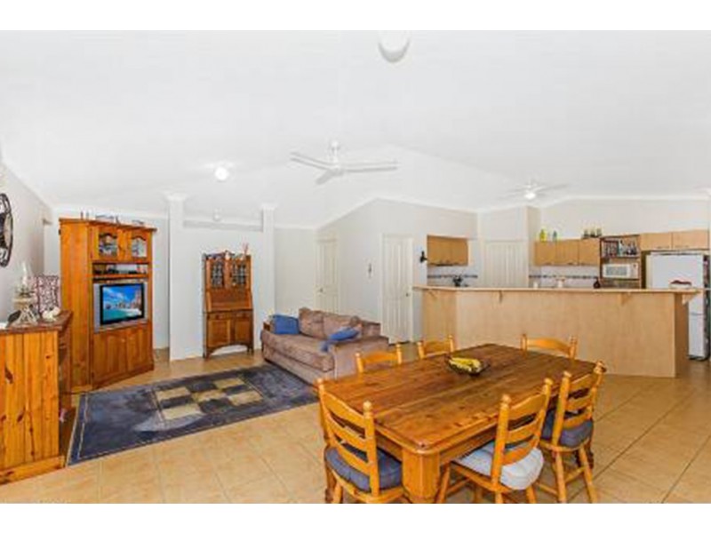 8 Urunga Drive, Pottsville NSW 2489