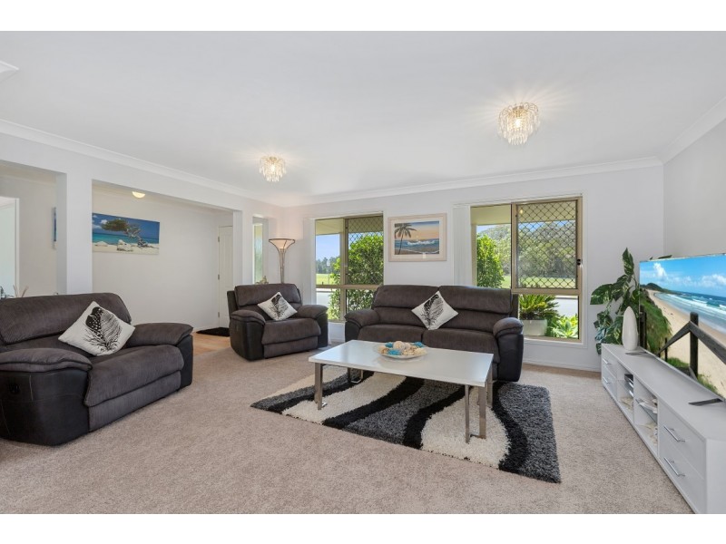 27 Urunga Drive, Pottsville NSW 2489