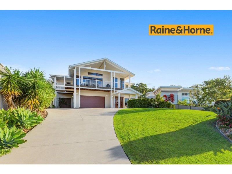 13 Woodfull Crescent, Pottsville NSW 2489