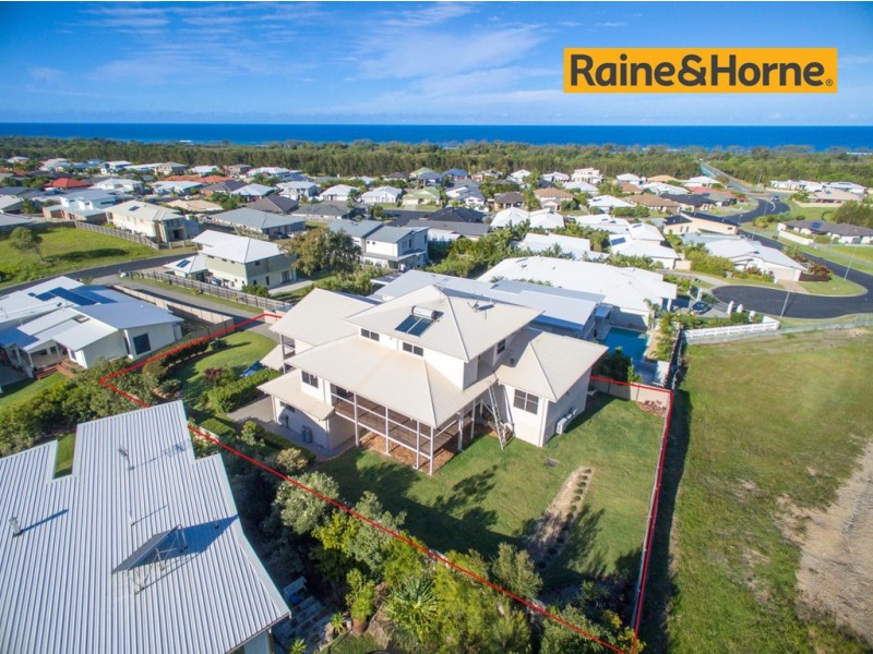 13 Woodfull Crescent, Pottsville NSW 2489