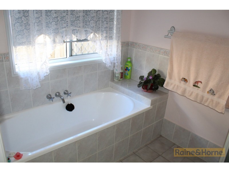 3 McKenzie Avenue, Pottsville NSW 2489