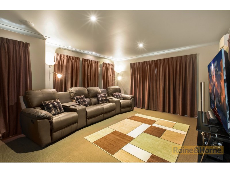 5 Woodfull Crescent, Pottsville NSW 2489
