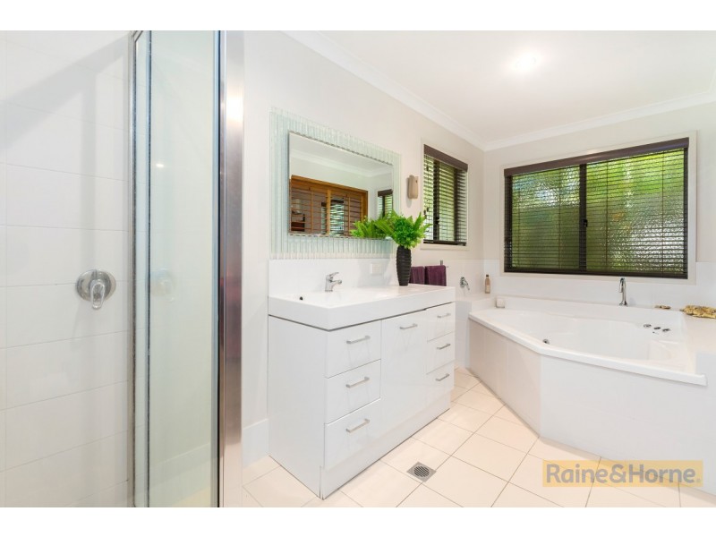 5 Woodfull Crescent, Pottsville NSW 2489