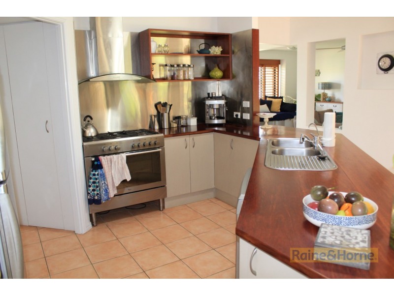 19 Taylor Drive, Pottsville NSW 2489