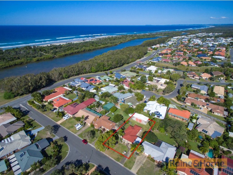 12 Buckingham Drive, Pottsville NSW 2489