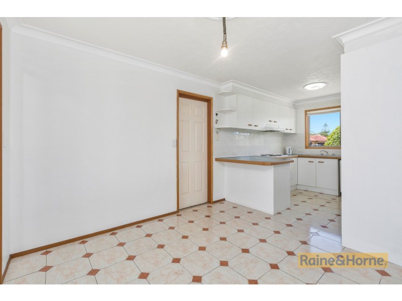 1/2 Edward Avenue, Pottsville NSW 2489