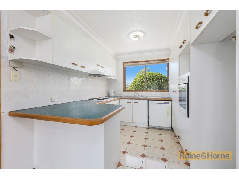 1/2 Edward Avenue, Pottsville NSW 2489