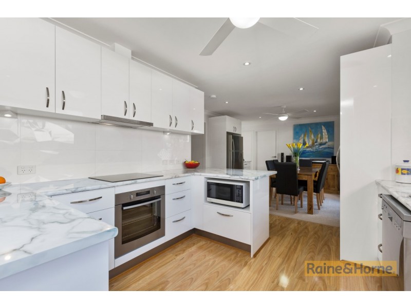 37 Victoria Avenue, Pottsville NSW 2489