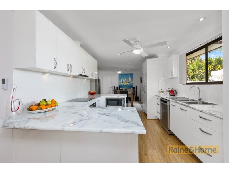 37 Victoria Avenue, Pottsville NSW 2489