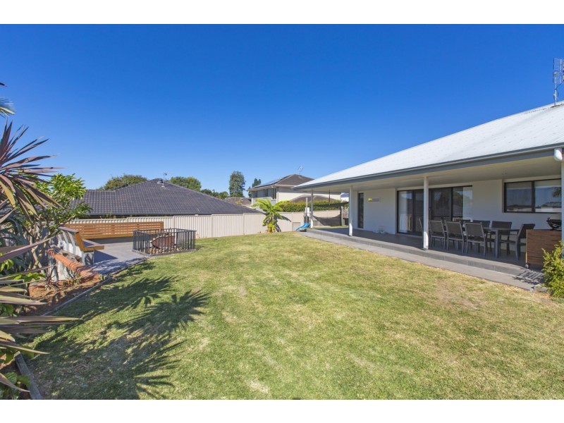 10 NAROOMA STREET, Pottsville NSW 2489