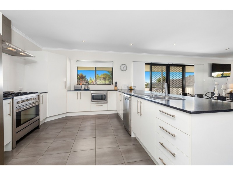 10 NAROOMA STREET, Pottsville NSW 2489