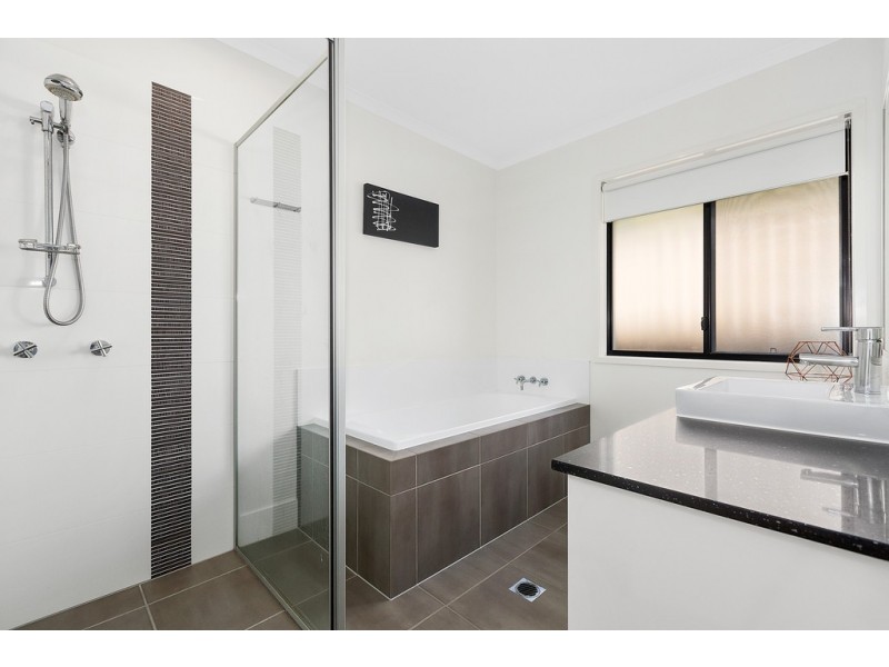 10 NAROOMA STREET, Pottsville NSW 2489