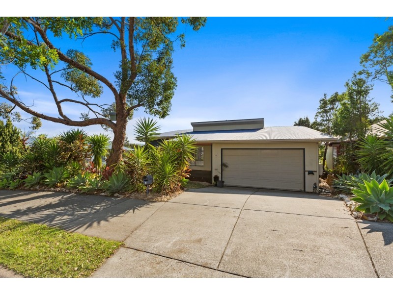 11 Bottlebrush Drive, Pottsville NSW 2489