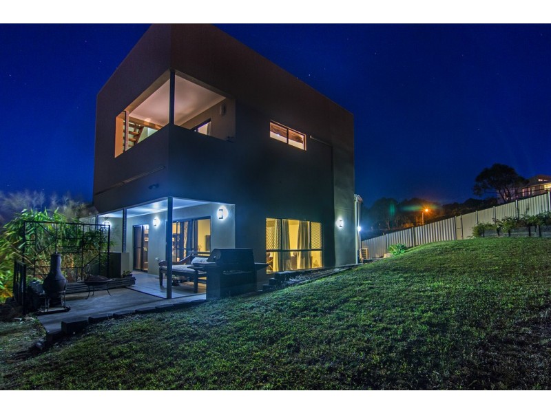 38 LOMANDRA AVENUE, Pottsville NSW 2489