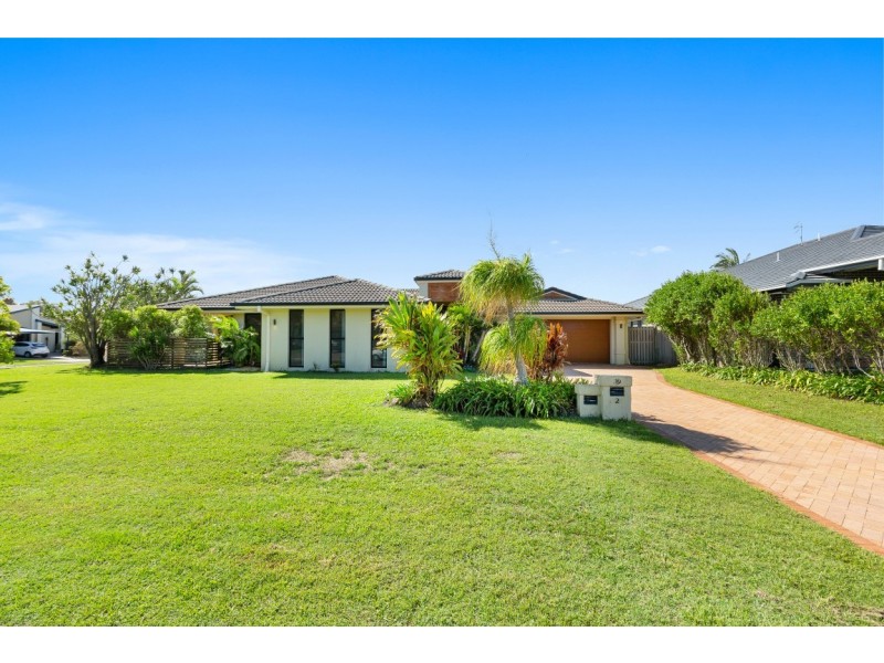 2 /39 Border Crescent, Pottsville NSW 2489