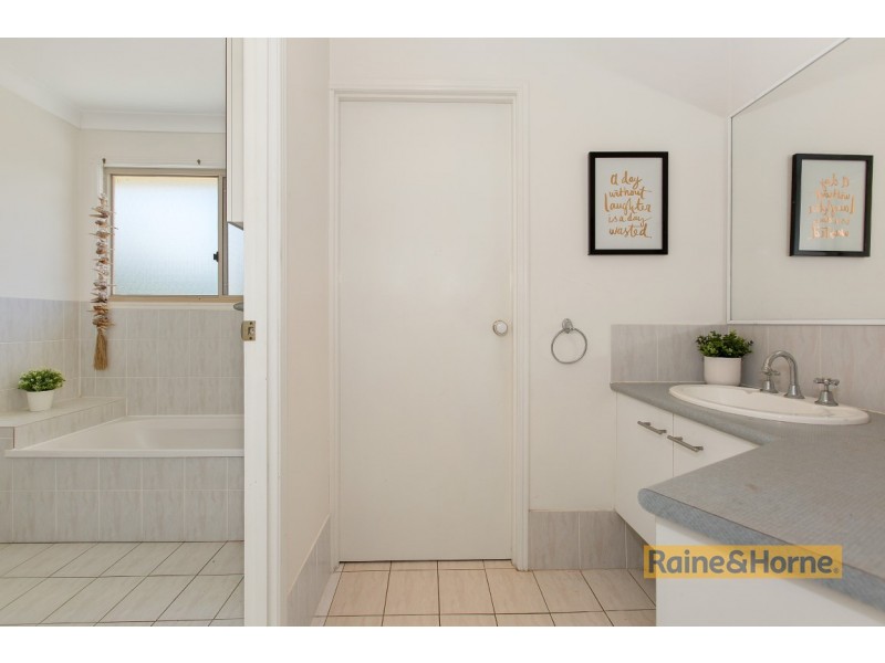 4/11 Hampton Court, Pottsville NSW 2489