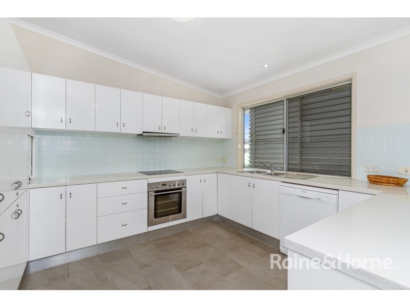 11 Elfran Avenue, Pottsville NSW 2489