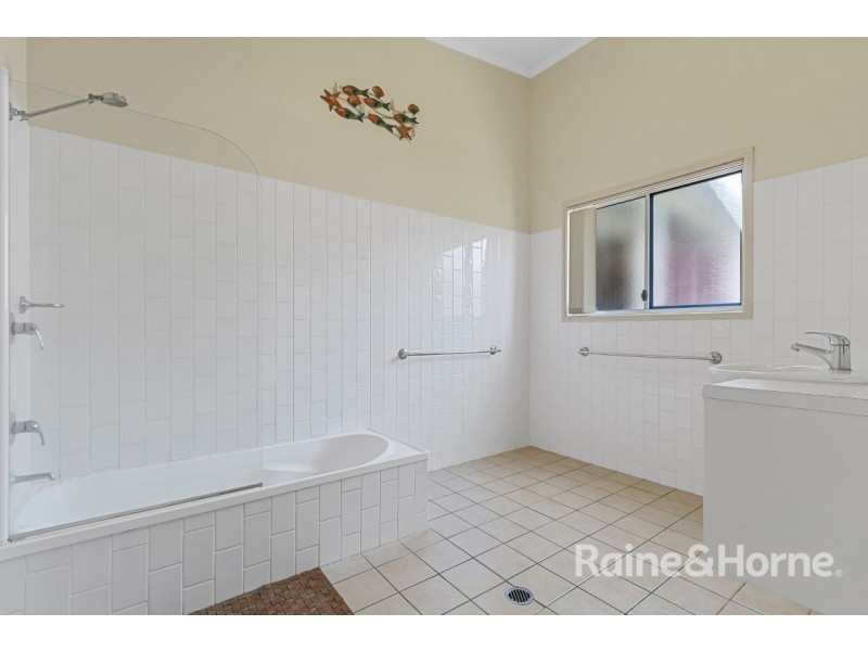 11 Elfran Avenue, Pottsville NSW 2489