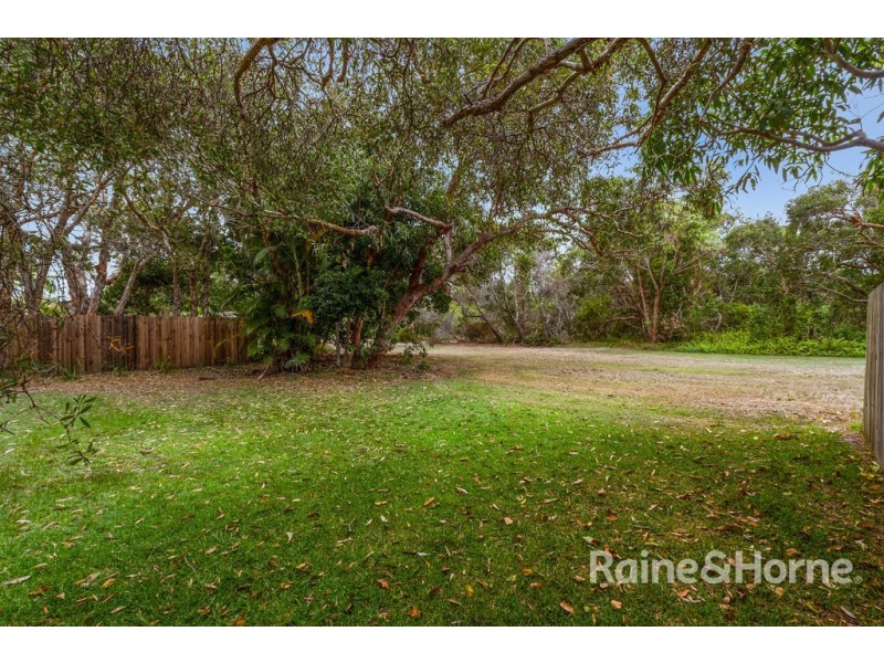 11 Elfran Avenue, Pottsville NSW 2489