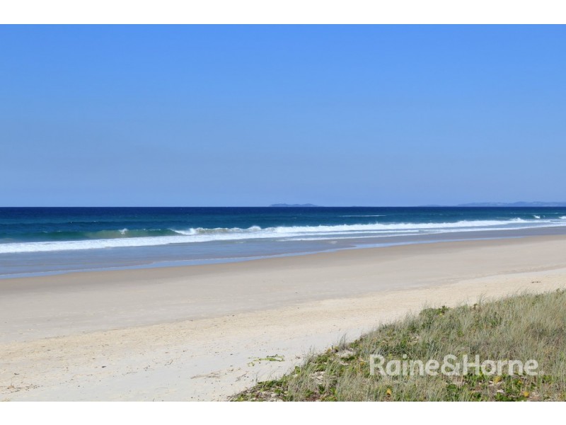 11 Elfran Avenue, Pottsville NSW 2489