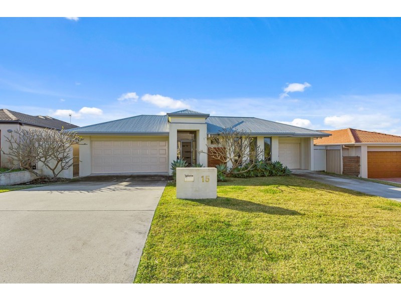 15 Mylestom Circuit, Pottsville NSW 2489