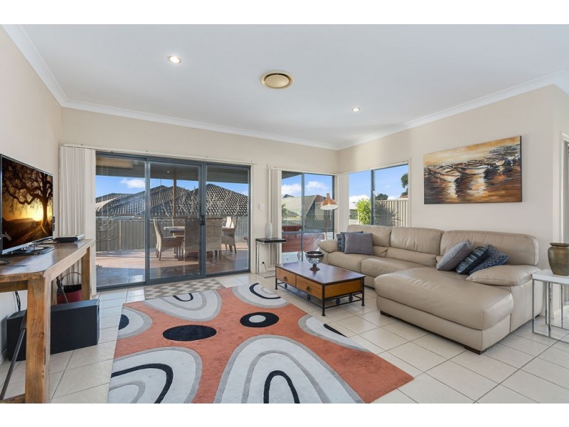 15 Mylestom Circuit, Pottsville NSW 2489