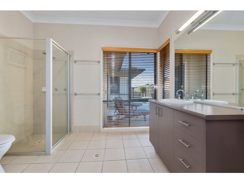 15 Mylestom Circuit, Pottsville NSW 2489