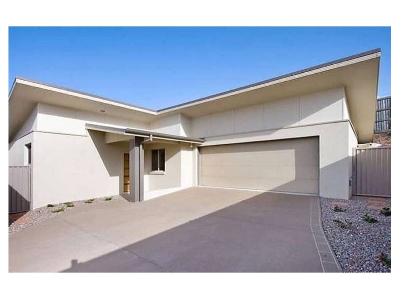 2 / 27 Newcastle Drive, Pottsville NSW 2489