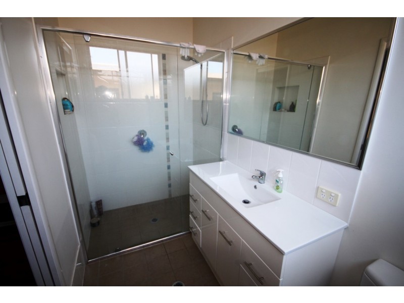 2 / 27 Newcastle Drive, Pottsville NSW 2489