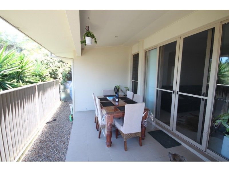 2 / 27 Newcastle Drive, Pottsville NSW 2489