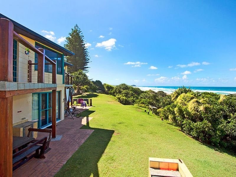 18 Tweed Coast Road, Hastings Point NSW 2489