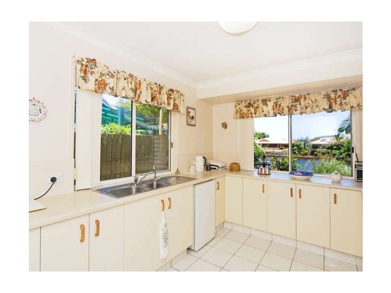 2/12 Edinburgh Court, Pottsville NSW 2489