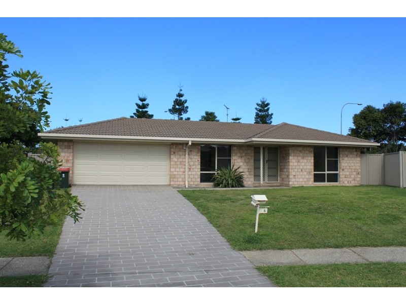 15 Newcastle Drive, Pottsville NSW 2489