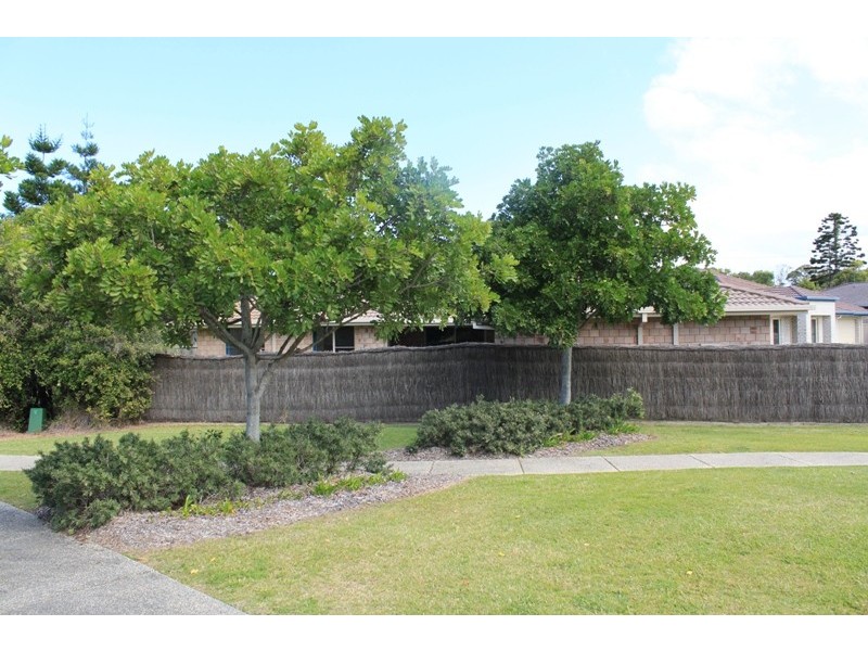 15 Newcastle Drive, Pottsville NSW 2489