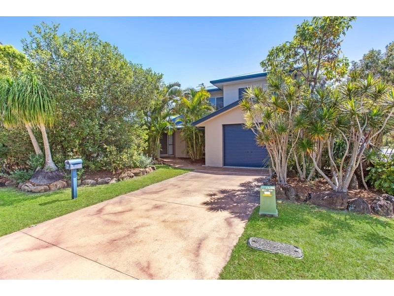 7 Buckingham Drive, Pottsville NSW 2489