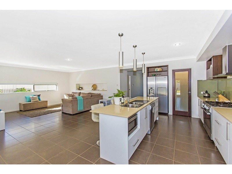 63 Lennox Circuit, Pottsville NSW 2489