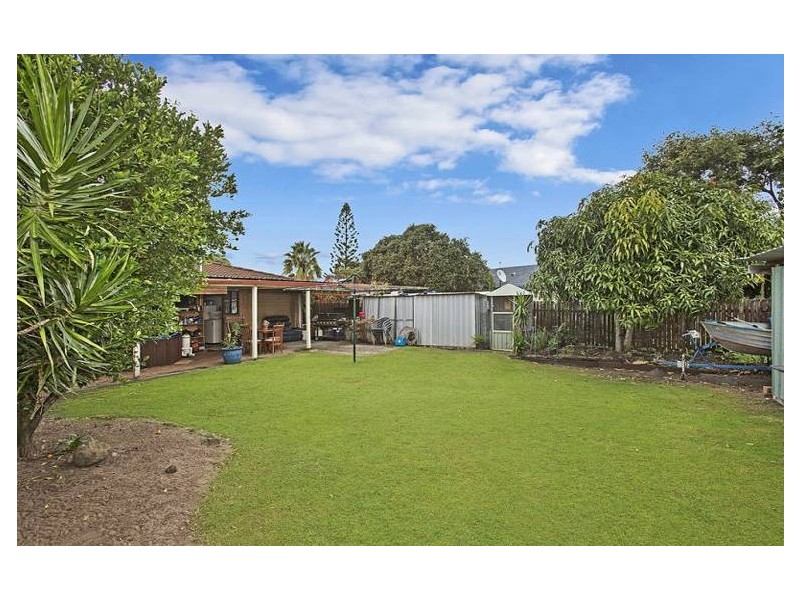 11 Royal Drive, Pottsville NSW 2489
