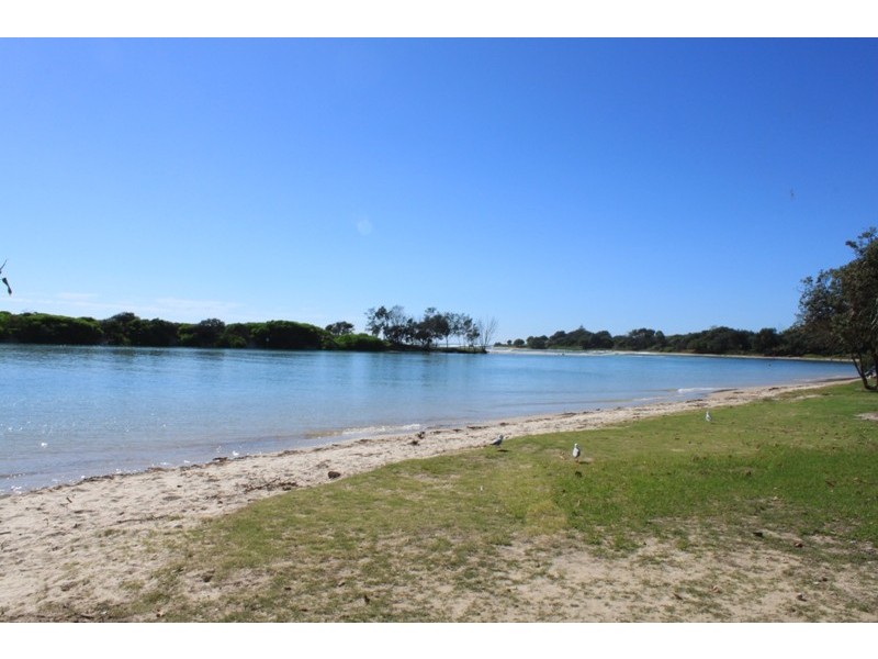 19 Creek Street, Hastings Point NSW 2489