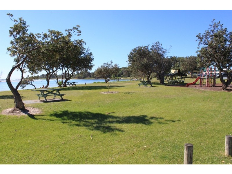 19 Creek Street, Hastings Point NSW 2489